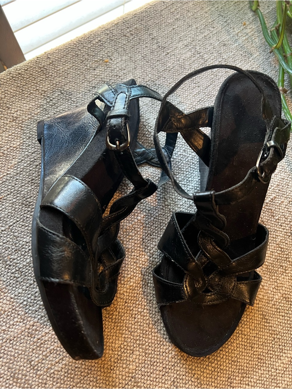 A2 by Aerosoles Black Plush Wedge Heel Sandals Strappy women s 6